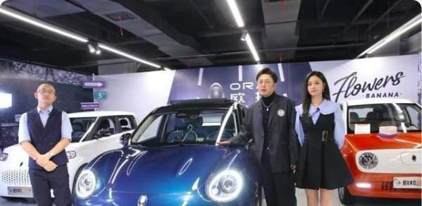 杭州多个市场仍在售卖野味；沈梦辰太缺钱被曝闲置衣服翻三倍出售