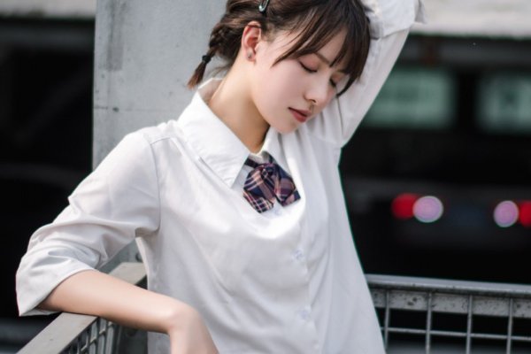 娇小玲珑是啥意思