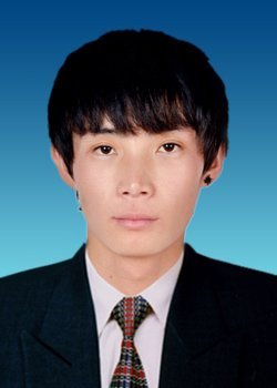 邱实的人物介绍