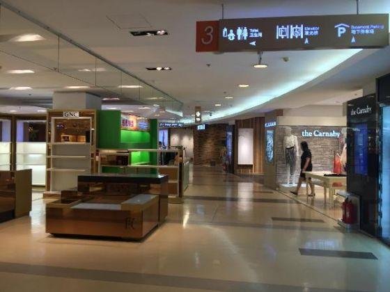 俄一些购物中心向耐克等品牌索赔,如何从法律角度解读此举?