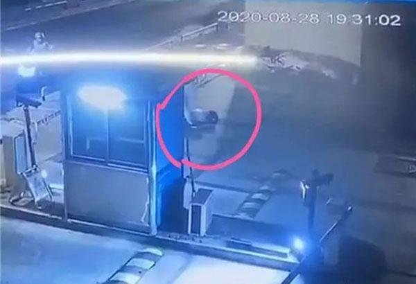 男子疑女友出轨！将其当街杀死，事后发朋友圈坚称：杀了她，不后悔