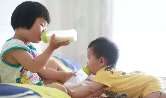 对于《人民日报》说“生娃是家事也是国事”，你怎么看呢？