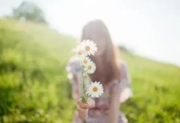暧昧上头的那一刻像极了爱情后半句是什么？