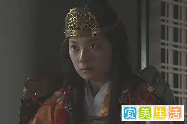 日本历史第一女将,几个回合就斩落敌方猛将,最后与丈夫兵败自杀