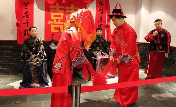 一男与两女拜堂是怎么回事?