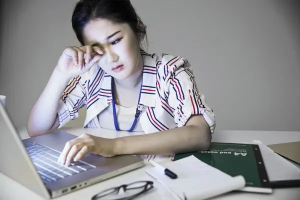 老一辈的人总说年轻人不肯吃苦，事实上真的是如此吗？