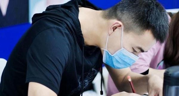 半永久化妆培训学费要多少钱？