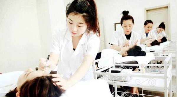 学纹绣、皮肤管理有无实操重要吗?