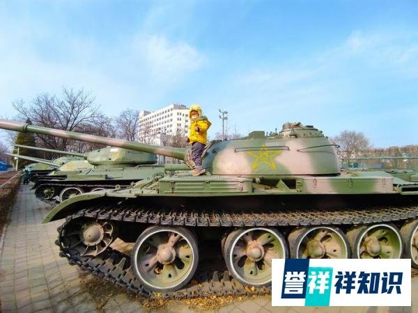 北京硬核神秘大院，坦克开进了小区，免费参观赛过博物馆