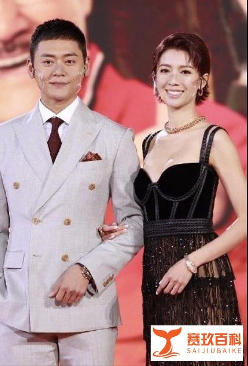 TVB颁奖礼：艺人戴透明口罩起雾还卡肉，视后被嘲“水后”
