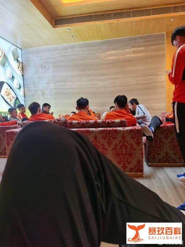 武汉籍卓尔球员艾志波：这次可能真的不能回家过年了