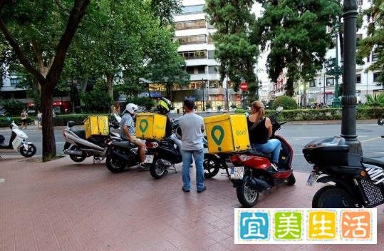 双十一刚过,快递网点贴通知:当天不取就退件。这样做合理吗?