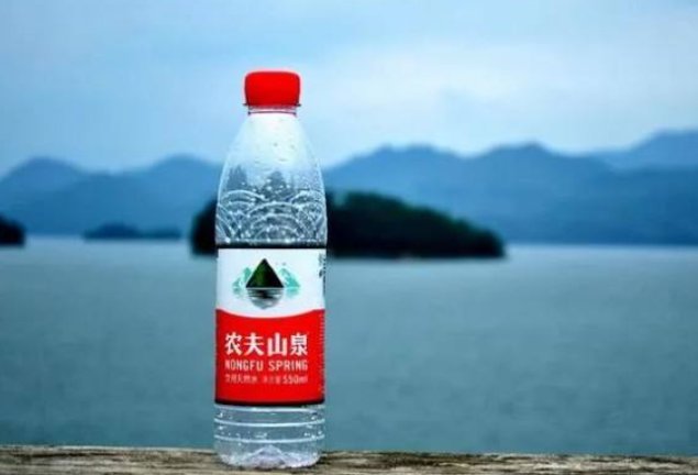 农夫山泉有点甜后面一句是什么？