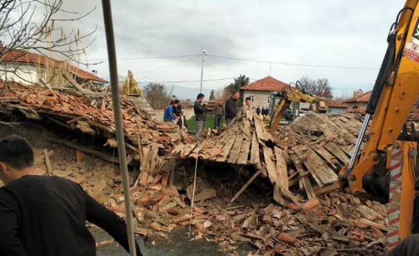 爱琴海地震已致土耳其20人遇难,救援行动进行的如何了?
