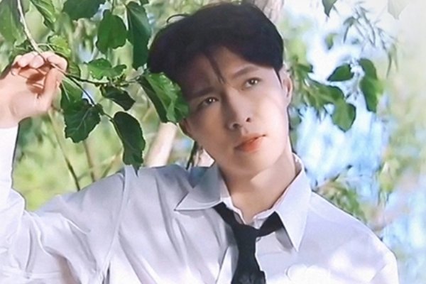 求EXO现任经纪人赵雅琳赵大妈的所有资料,越详细越好。
