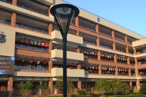 中式学校的学生后来怎么样了