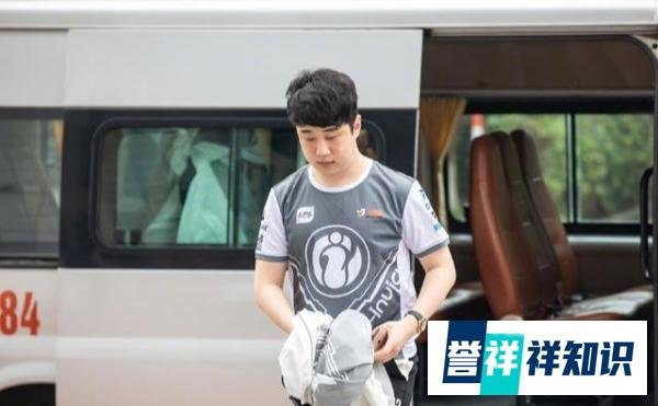 功勋上单Duke确认离开iG 曾放言要在线上打爆Impact