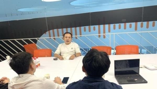 2020有多难,网络公司老板不愿减薪裁员,开饭馆给员工发工资