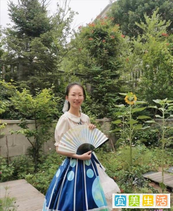 青岛张嘉珂火了!650分提前考入北大,自称遗憾不能上高三,网友破防,评论炸锅