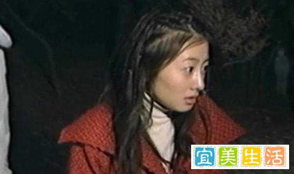 日本灵异伪纪录片：怪人记者常去灵异地方采访，生死不明