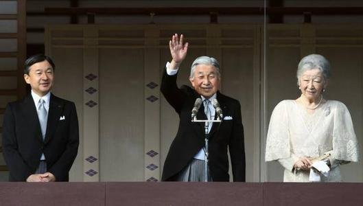 安倍晋三很有自己的一套手段，他为何不直接废除天皇呢？
