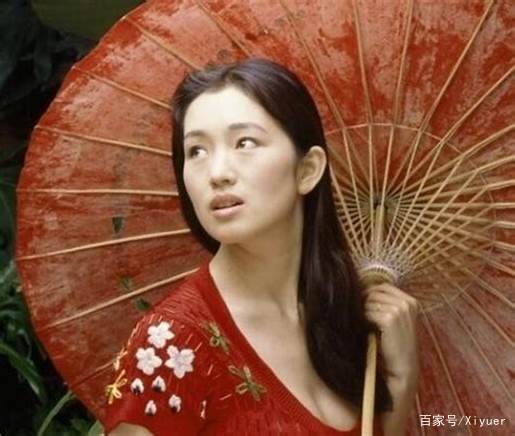 巩俐不再沉默,说出张艺谋与陈婷的丑闻,怪不得两人会分道扬镳,怎么回事?