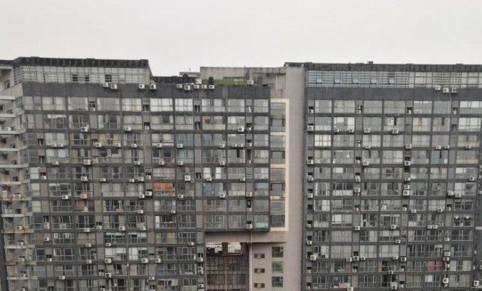 长沙17层楼楼顶被曝建千余平厂房，哪些部门介入了此事？