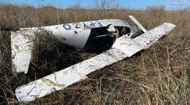 法国飞行员空中发病，0经验的女乘客接管成功着陆，当时的情况有多紧急？