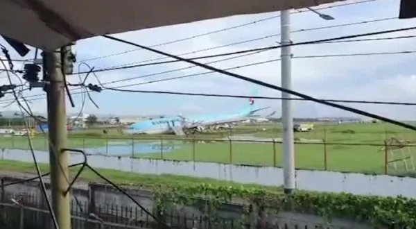 韩国一载有173人客机在菲律宾冲出跑道,造成的损失有多严重?
