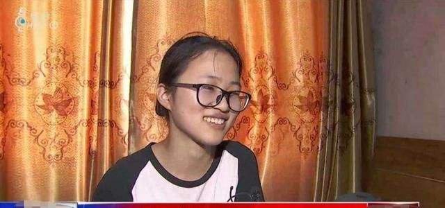 被逼婚少女中考超录取线百分,怎么看待17岁被逼婚?