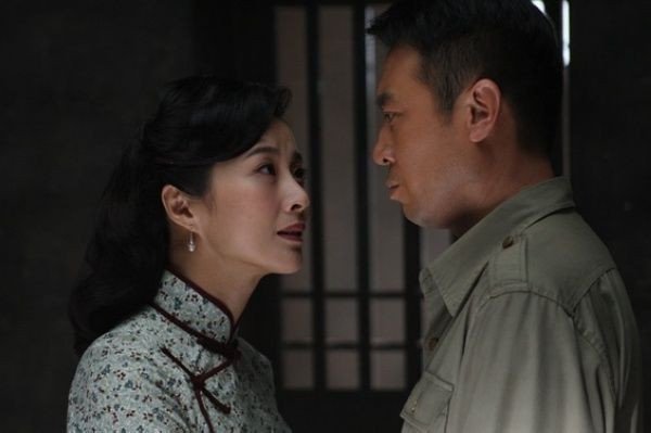 电视剧青盲中红崖菱是做什么的?爬虫有什么用?断断续续看的,没明白