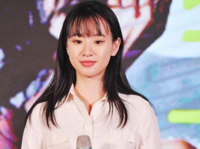 李梦登上《我就是演员》后一系列负面新闻被爆出,她是甩大牌还是太执着?