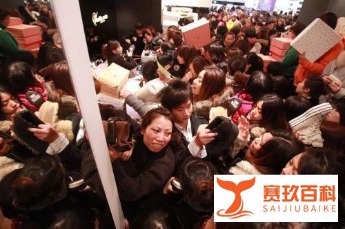 身家8000亿！LV总裁成全球新首富！网友：中国人贡献最大