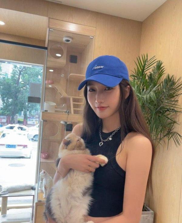 都美竹送吴亦凡坐牢，都美竹闺蜜姐妹李恩翻脸晒出更多丢人内幕