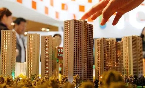 金九银十表现惨淡,房企股价低迷,房产还值得投资吗?