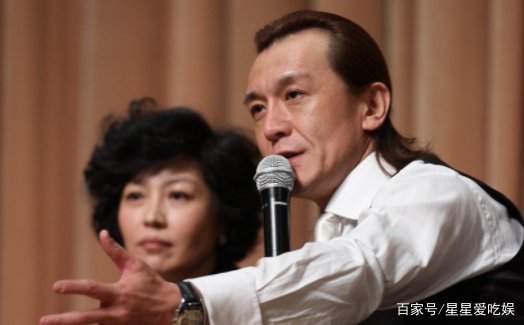 李咏最终葬在美国,并非死于癌症,高晓松一语道破真相,真相究竟是什么?