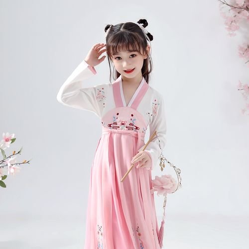 江苏一大爷质问家长为何给孩子穿汉服,家长是如何高情商回应的?