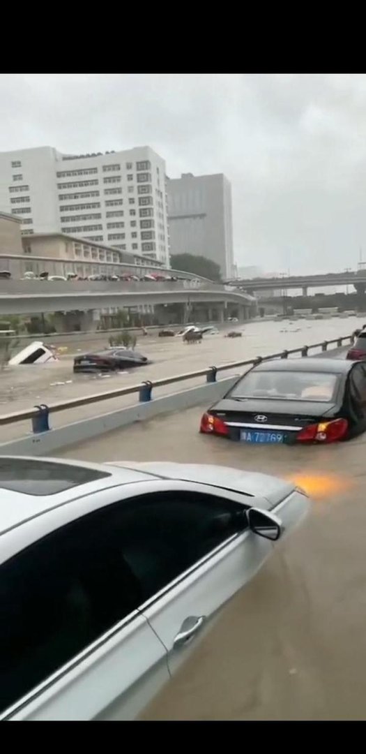 河南郑州特大暴雨千年一遇，洪灾现已造成郑州市区12人死亡