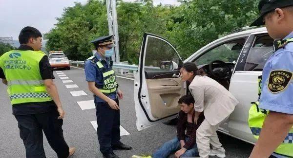 昆山宝马车主未被女司机让路,狂扇女司机丈夫耳光,你是如何看待这件事的?
