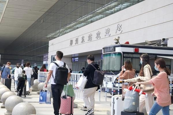 郑州东站回应出站换乘被赋黄码!具体是如何回应的?