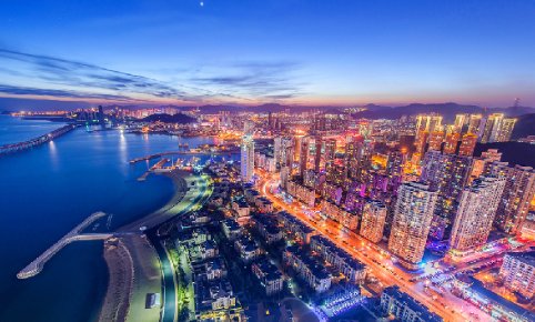 北部湾经济圈的“两廊一圈”分别指什么?