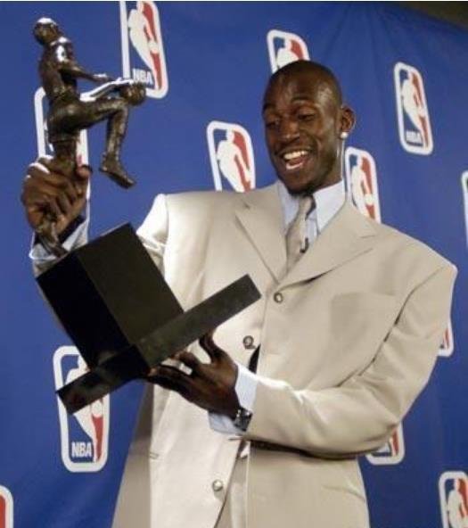 NBA哪些夺得MVP的球员统治力最强?