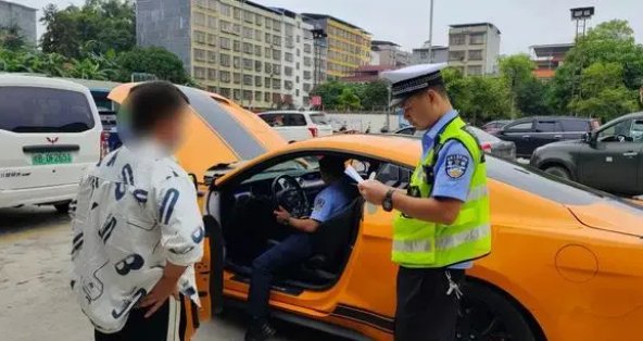 男子为婚礼助兴烧胎被罚，怎样看待这种行为？这样做有什么危险？