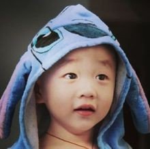 杨威有几个孩子了?