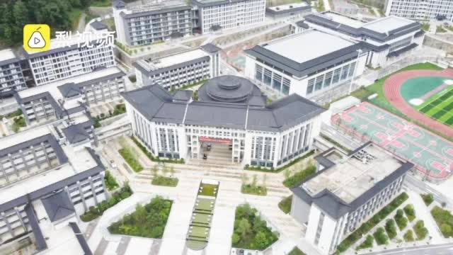 镇安7.1亿豪华中学学生发声,这中学建的到底有何意义?