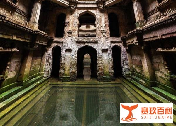 同样是水井,印度人却把它建成了宫殿风格!导游:过程很悲剧
