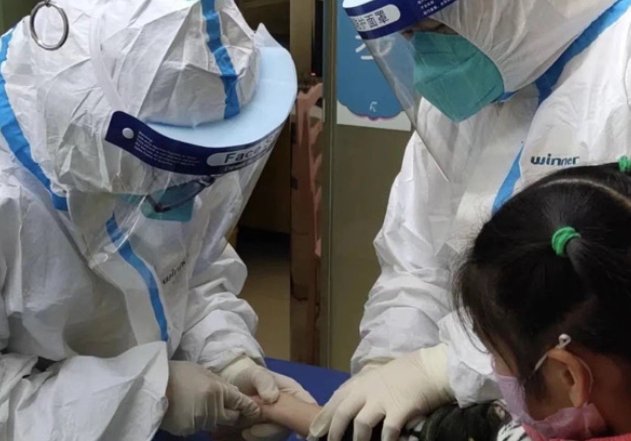 北京一阳性人员曾隐瞒去过涉疫烤鸭店,这种隐瞒行为是否已经违法了?