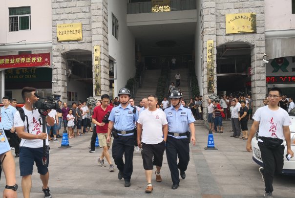 沈阳警方通报地铁九号线持刀杀人事件,哪些信息值得关注?