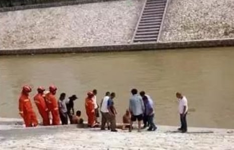 四川一男子溺亡，曾投保4份意外险，该事件中哪些信息值得关注？