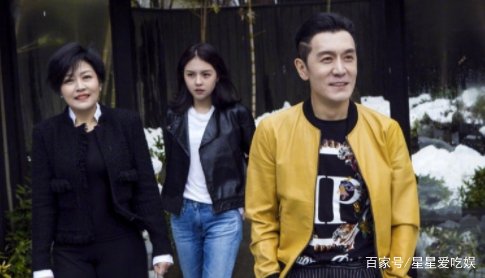 李咏最终葬在美国,并非死于癌症,高晓松一语道破真相,真相究竟是什么?